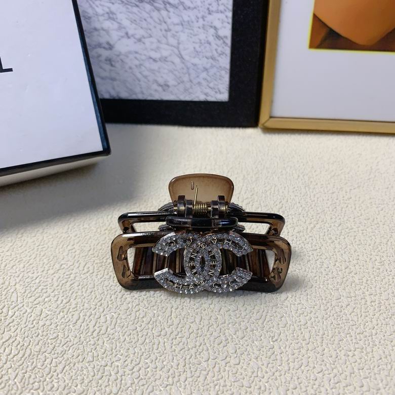 Chanel Hair Grab Clip  (1)